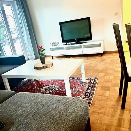 Modern Und Gross Eingerichtete Wohnung, Netflix, Playstation Apartment Stuttgart